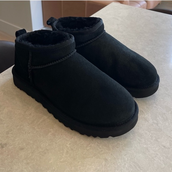 UGG Ultra Mini Classic Boot Black Size 6 US - Picture 3 of 14